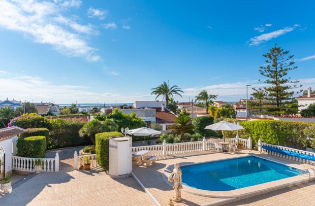 Revente - Villa Detached - Ciudad Quesada