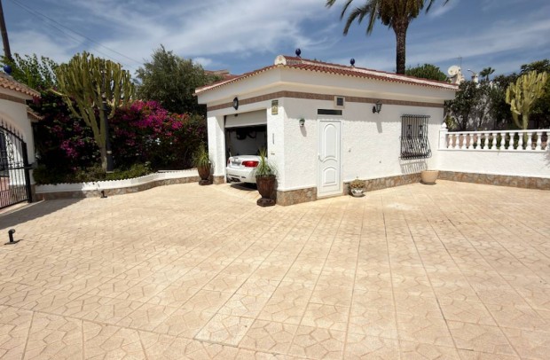 Revente - Villa Detached - Ciudad Quesada