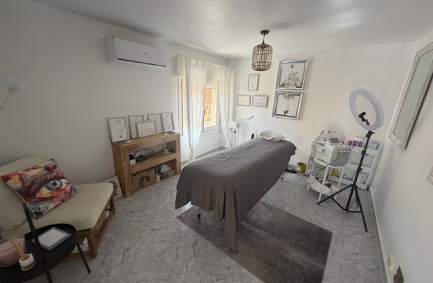 Revente - Villa Detached - Ciudad Quesada