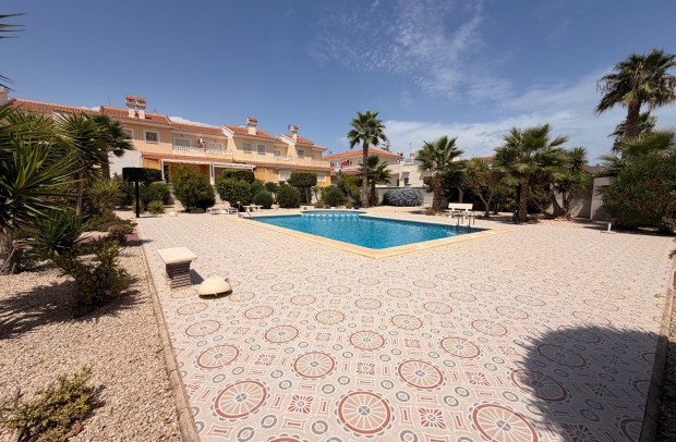Resale - Townhouse - Ciudad Quesada - Doña pepa