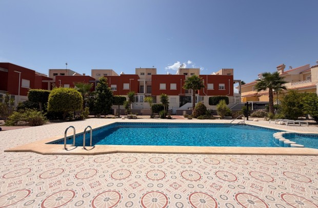 Resale - Townhouse - Ciudad Quesada - Doña pepa
