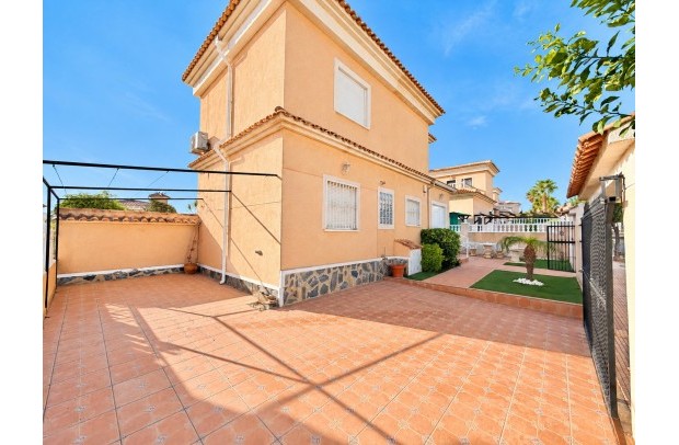 Resale - Villa Detached - San Fulgencio - urb.la marina