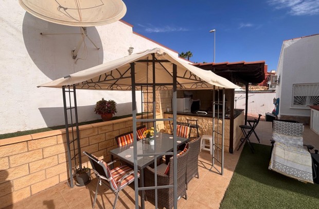 Reventa - Villa Detached - Urbanización Ciudad Quesada