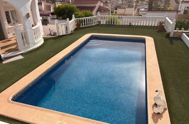 Reventa - Villa Detached - Urbanización Ciudad Quesada