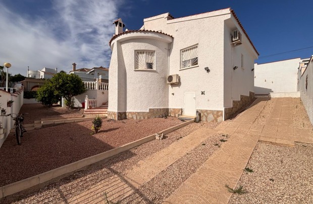Reventa - Villa Detached - Urbanización Ciudad Quesada