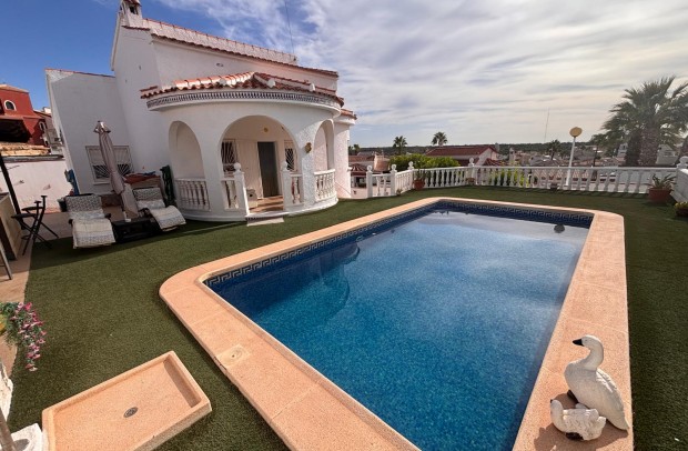 Reventa - Villa Detached - Urbanización Ciudad Quesada