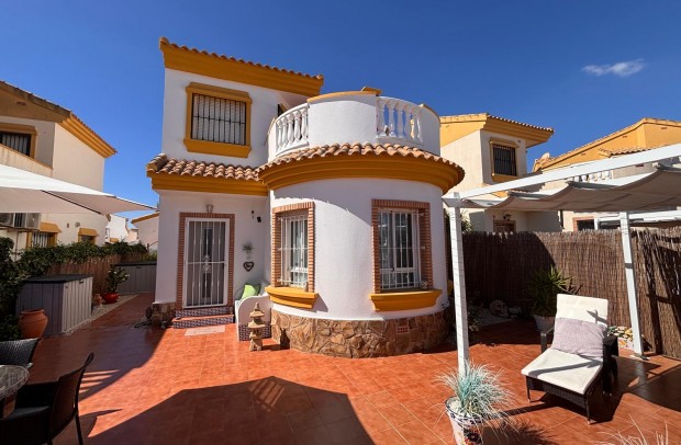 Reventa - Villa Detached - El Campo