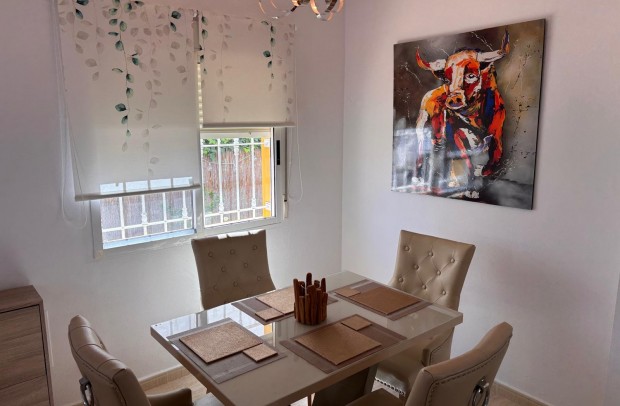 Reventa - Villa Detached - El Campo