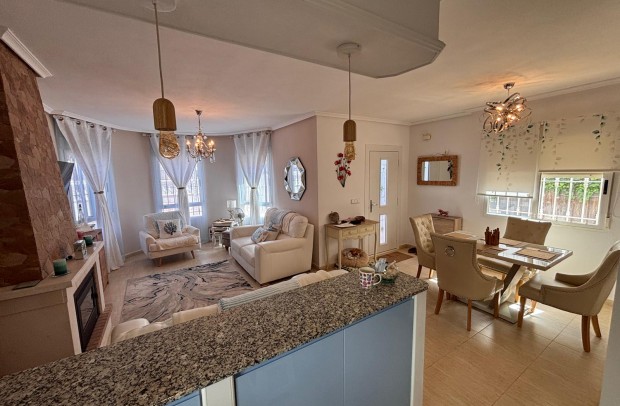 Reventa - Villa Detached - El Campo