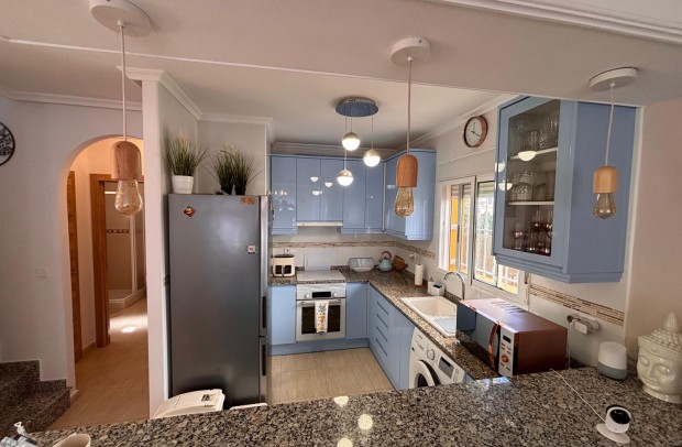 Reventa - Villa Detached - El Campo
