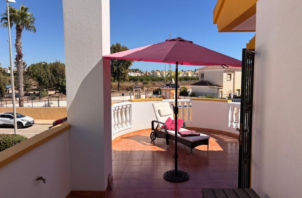 Reventa - Villa Detached - El Campo