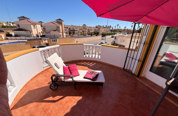 Reventa - Villa Detached - El Campo