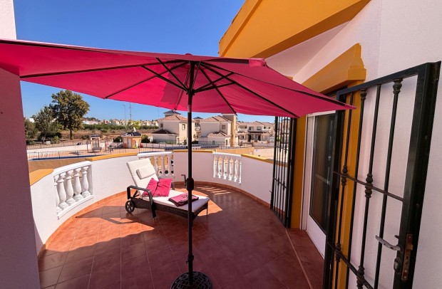 Reventa - Villa Detached - El Campo