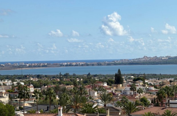 Revente - Villa Detached - Ciudad Quesada