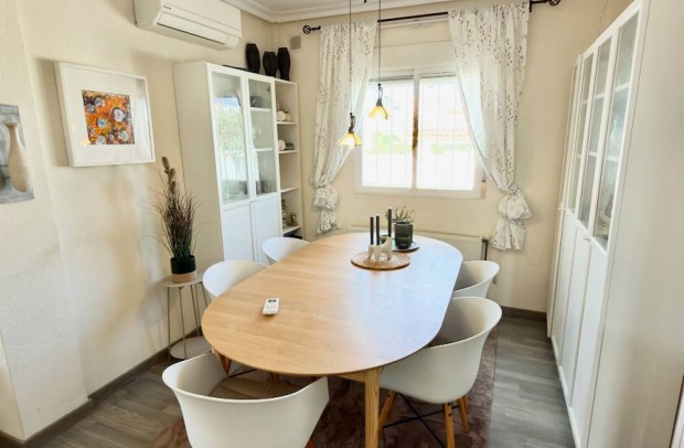 Revente - Villa Detached - Ciudad Quesada