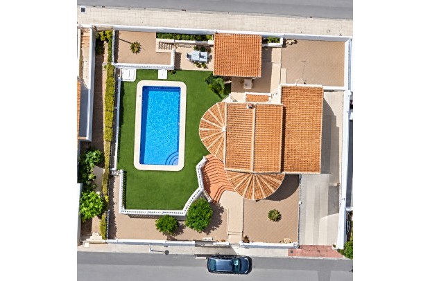 Reventa - Villa Detached - Urbanización Ciudad Quesada