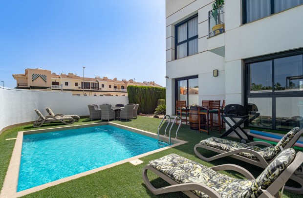 Resale - Villa Detached - Ciudad Quesada