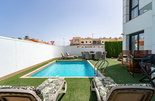 Resale - Villa Detached - Ciudad Quesada