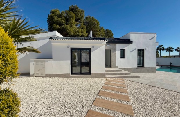 Resale - Villa Detached - Ciudad Quesada