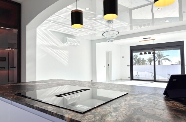 Resale - Villa Detached - Ciudad Quesada