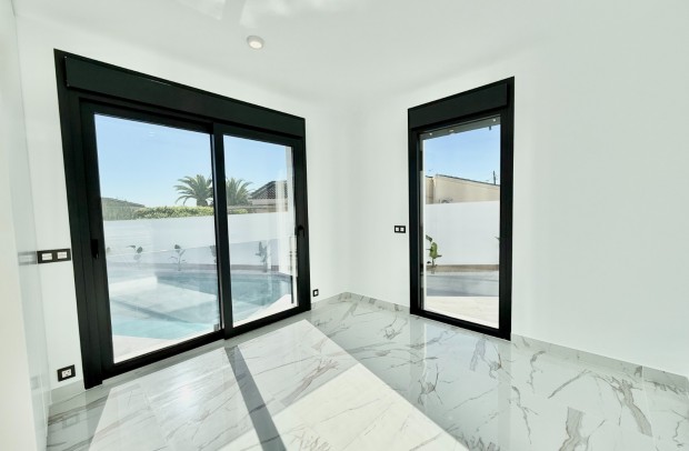 Resale - Villa Detached - Ciudad Quesada