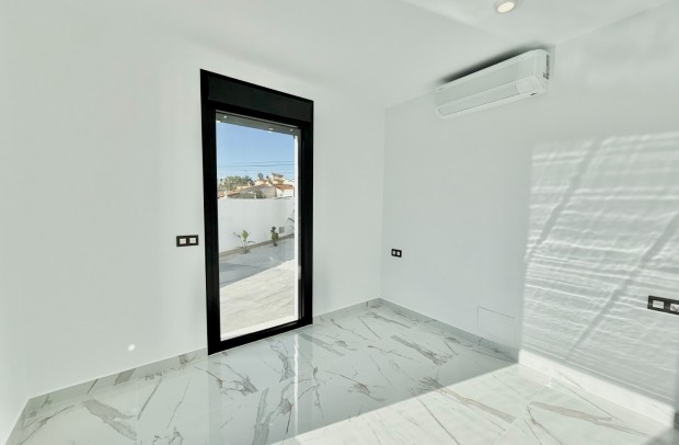 Resale - Villa Detached - Ciudad Quesada