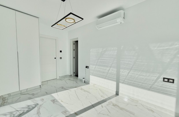 Resale - Villa Detached - Ciudad Quesada