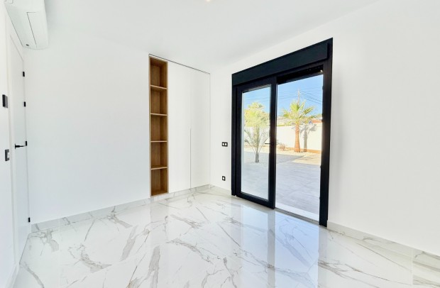 Resale - Villa Detached - Ciudad Quesada