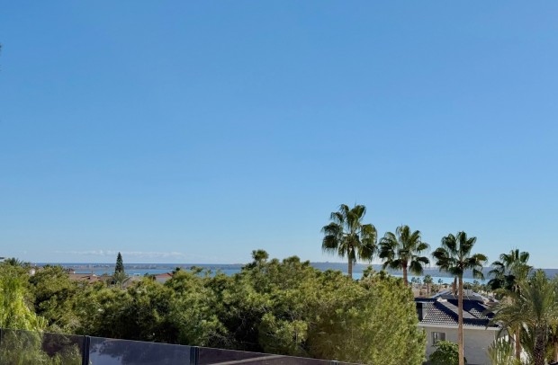 Resale - Villa Detached - Ciudad Quesada