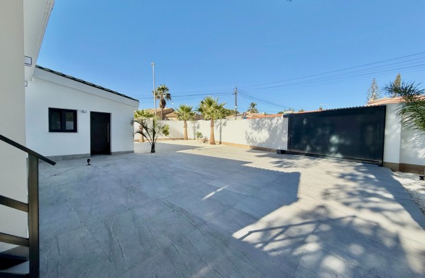 Resale - Villa Detached - Ciudad Quesada