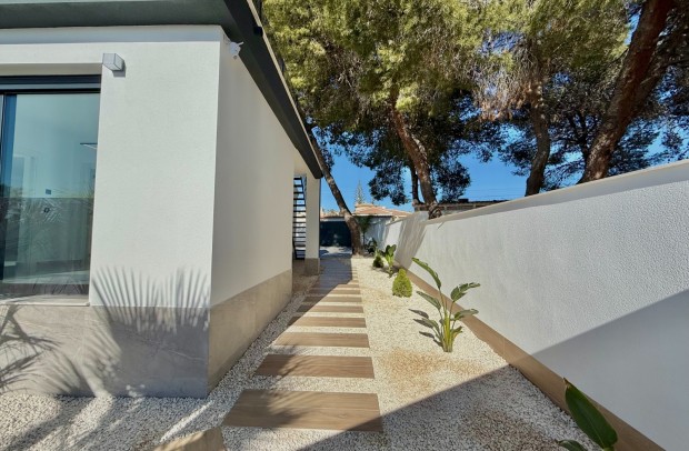 Resale - Villa Detached - Ciudad Quesada