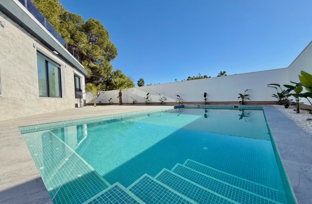Resale - Villa Detached - Ciudad Quesada