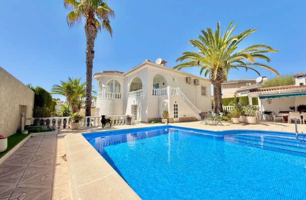 Revente - Villa Detached - Ciudad Quesada - Centro de la Ciudad Quesada