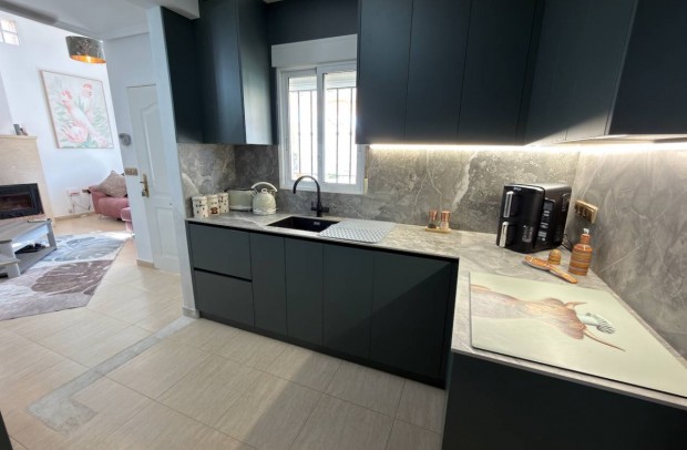 Revente - Villa Detached - Los Montesinos - Urbanizacion montesol