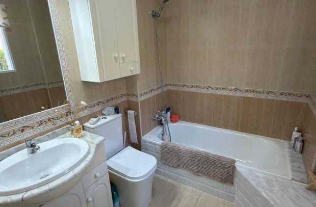 Revente - Villa Detached - Los Montesinos - Urbanizacion montesol