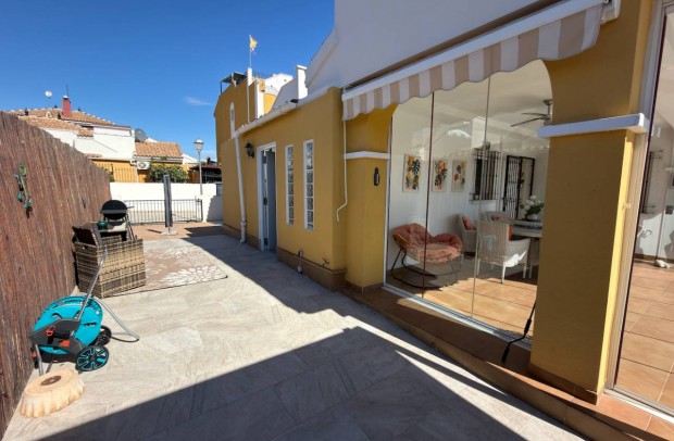 Revente - Villa Detached - Los Montesinos - Urbanizacion montesol