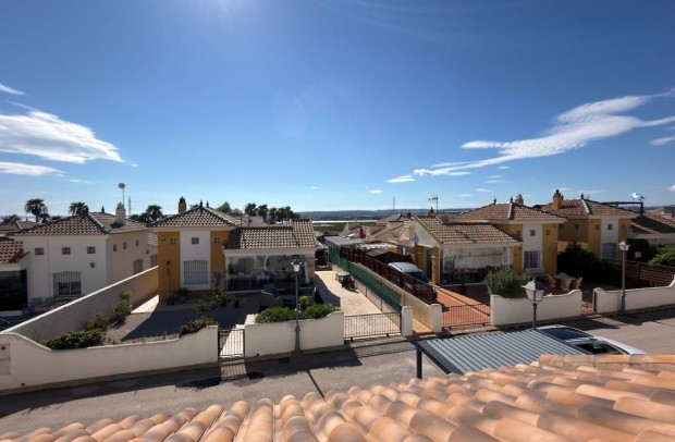 Revente - Villa Detached - Los Montesinos - Urbanizacion montesol