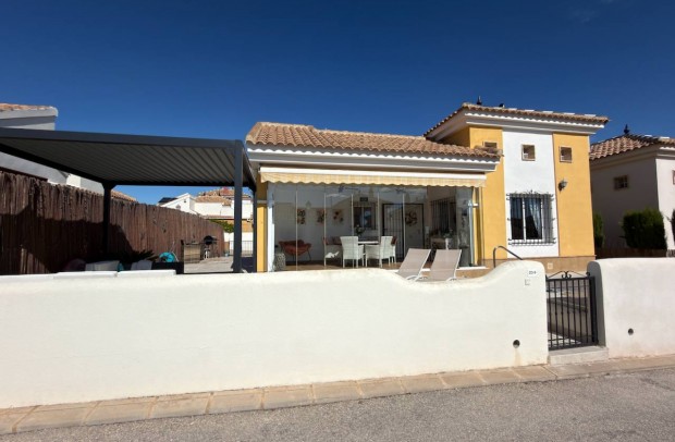 Revente - Villa Detached - Los Montesinos - Urbanizacion montesol