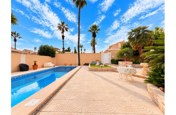 Resale - Villa Detached - Ciudad Quesada - Doña pepa