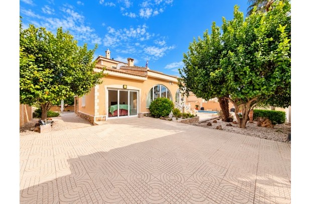Resale - Villa Detached - Ciudad Quesada - Doña pepa