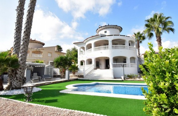 For sale: 5 bedroom house / villa in Algorfa